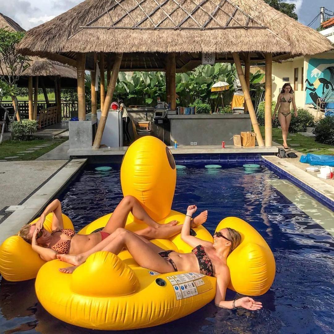 Castaway Hostel Canggu Eksteriør billede